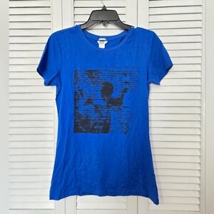 🟢 Tag Blue Women's Tee with Artistic Graphic